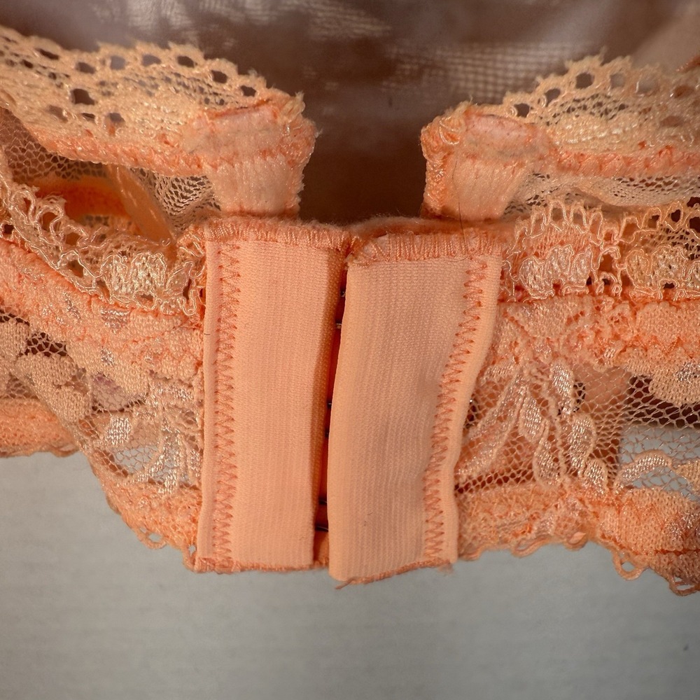 Victoria's Secret Unlined Lace Balconette Bra Apricot Peach Lace V Front 34B EUC - Picture 6 of 11
